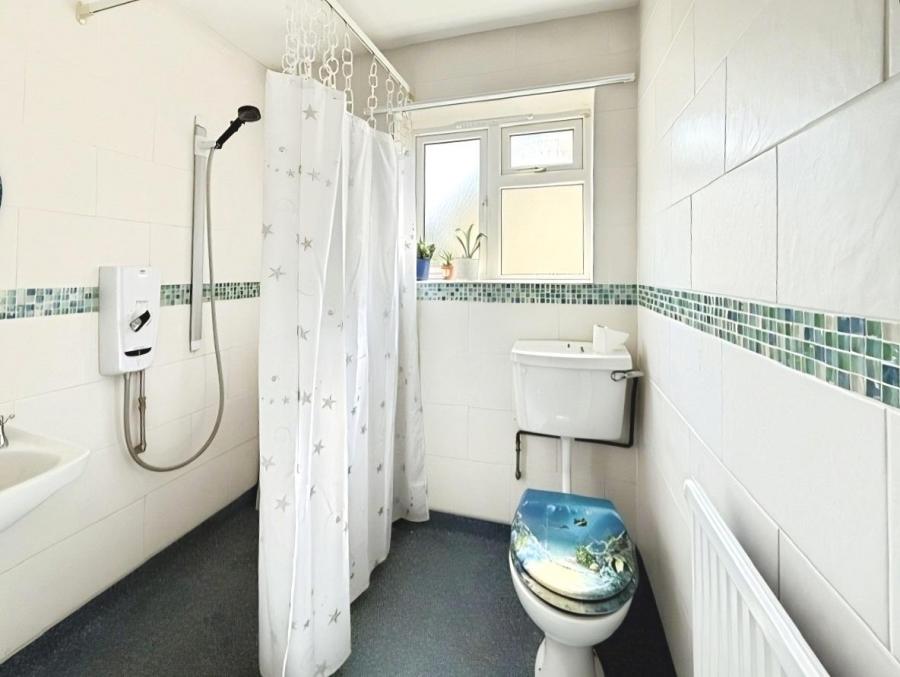 Room Santingfield North in Luton