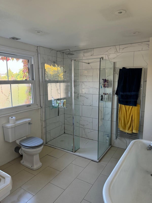 Room Berriman Road in Greater London