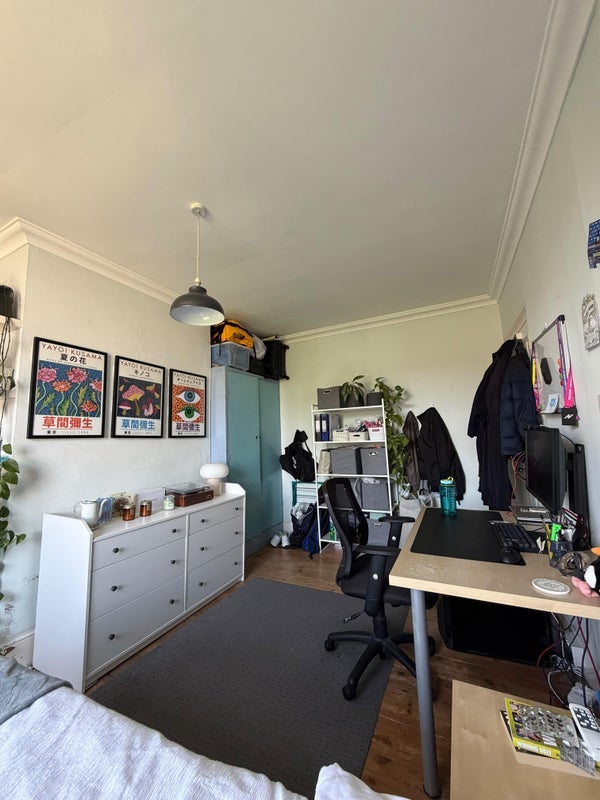 Room Berriman Road in Greater London