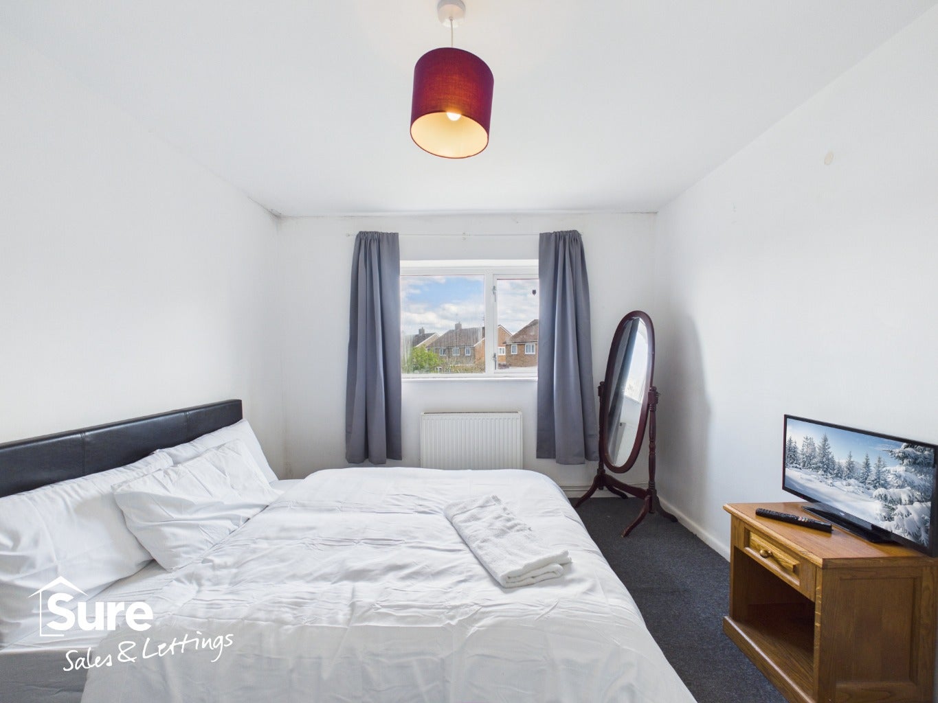Room Warmark Road in Dacorum