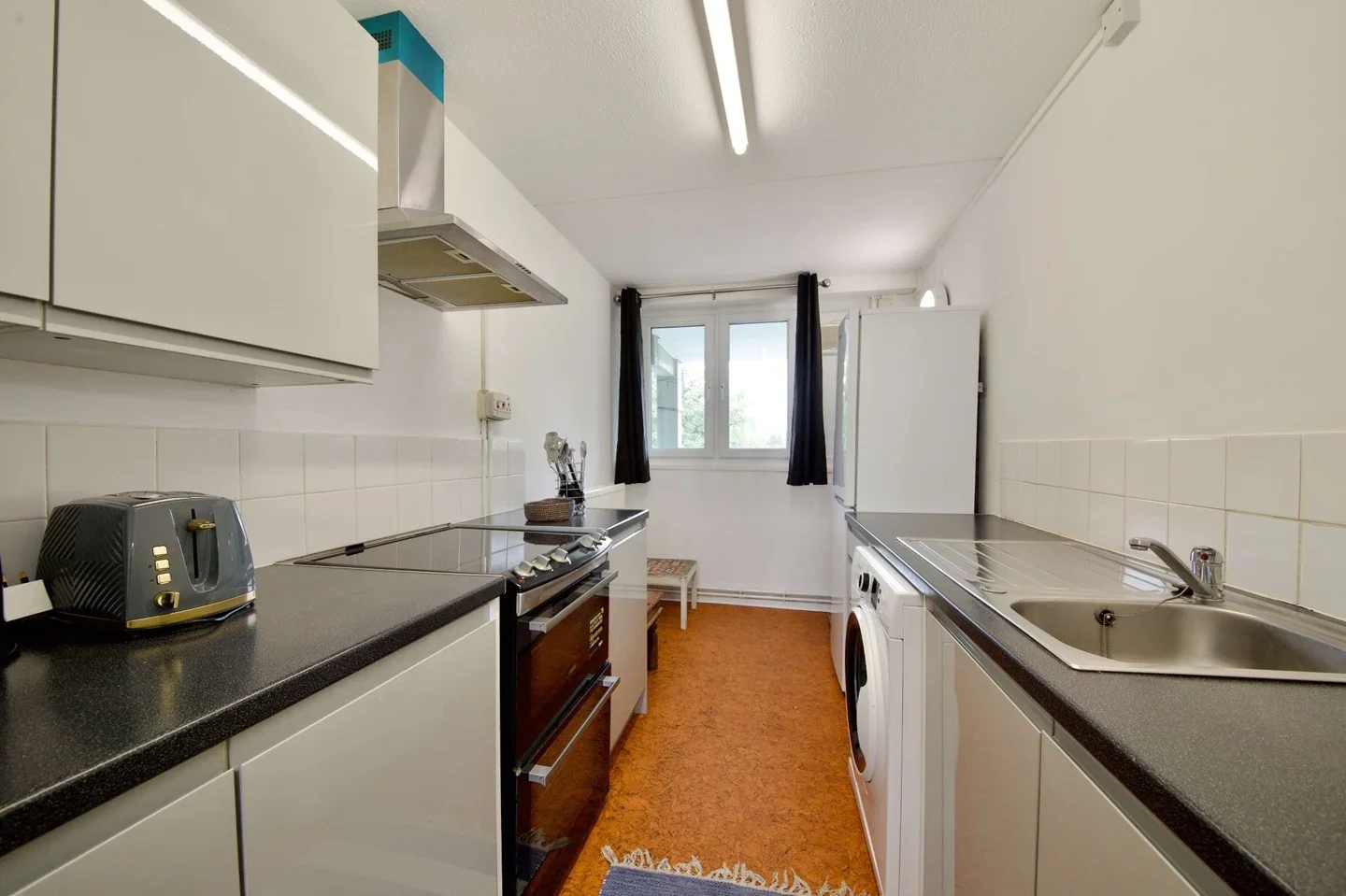 Flat Station Place in Greater London