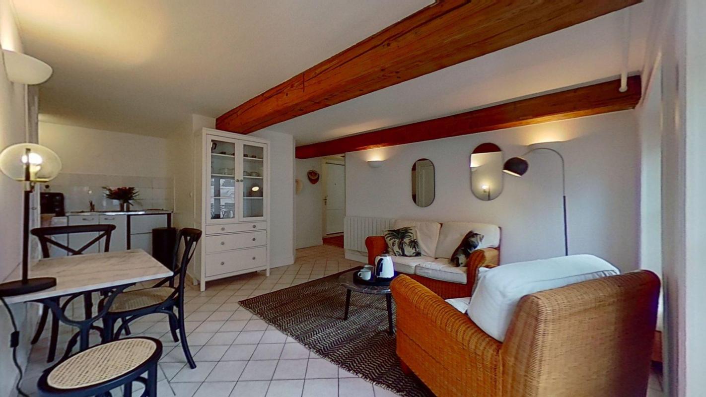 Flat Rue Président Édouard Herriot in Lyon