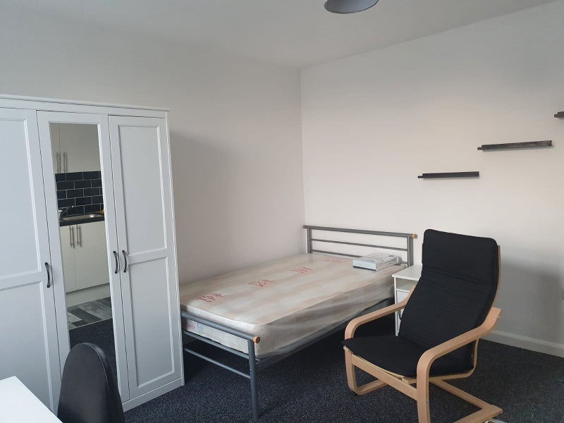 Room Lyons Street in Sheffield