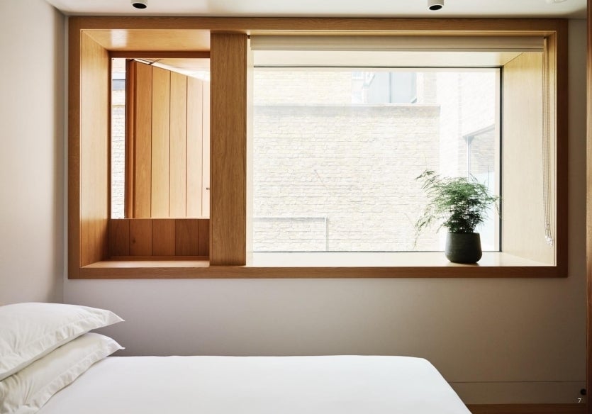 House Weymouth Mews in City of Westminster