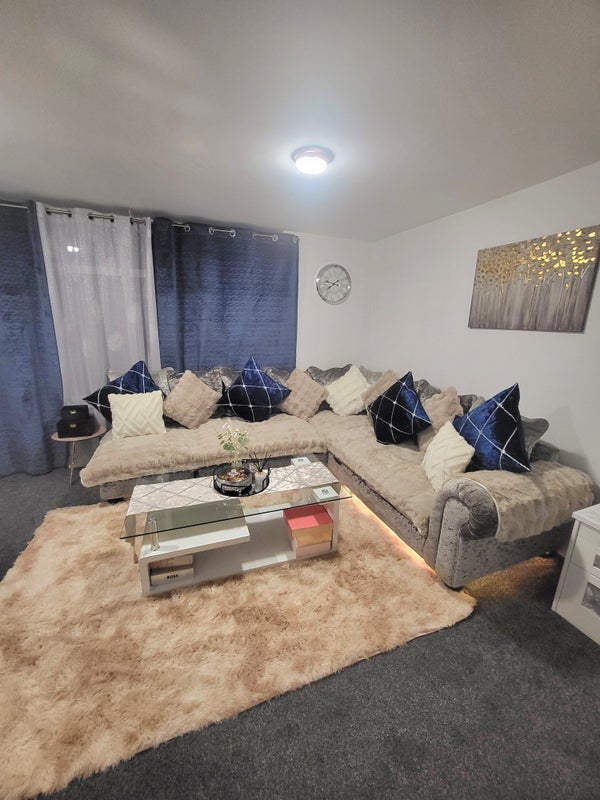Room Simmons Drive in Birmingham