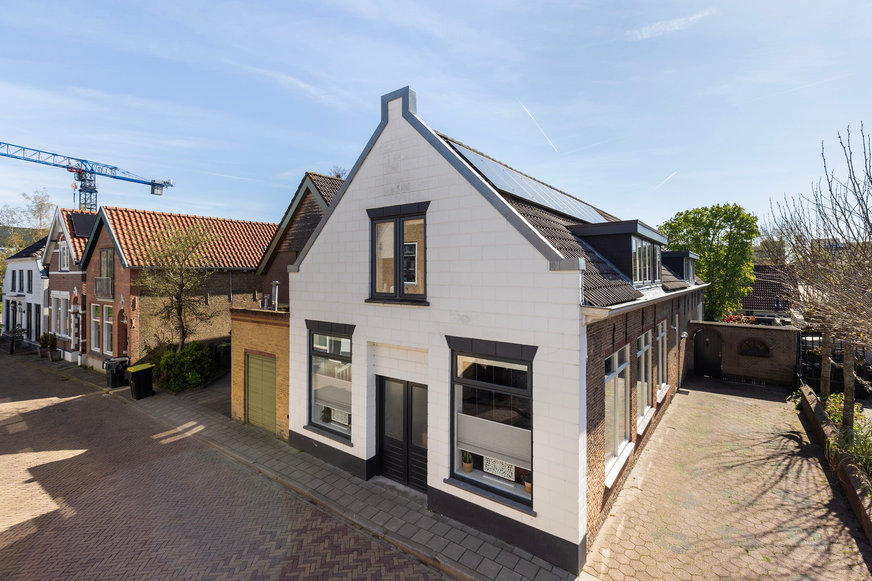 Schouteneinde 12