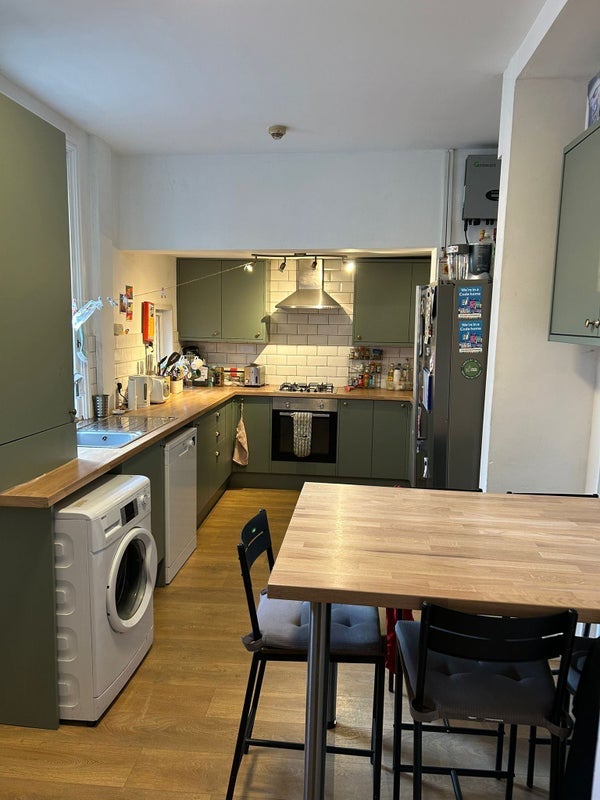 Room Back Rochester Terrace in Leeds