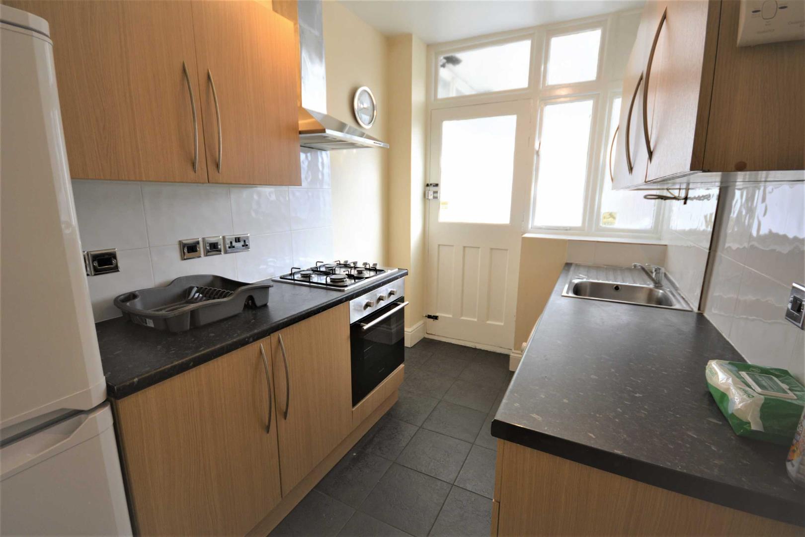 Flat Watford Way in Greater London