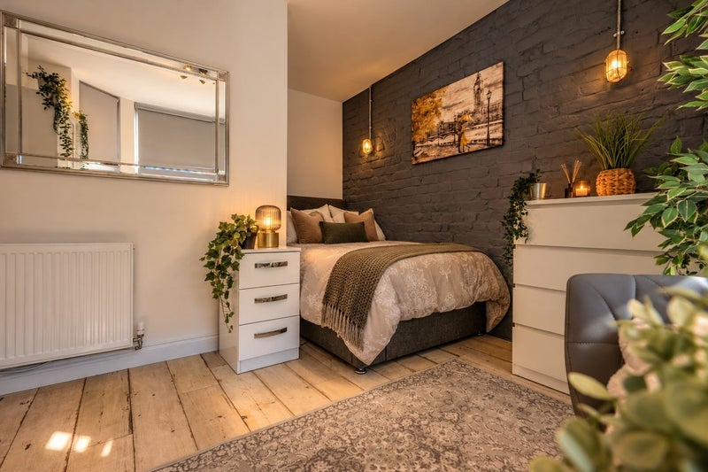 Room Burton Road in Manchester