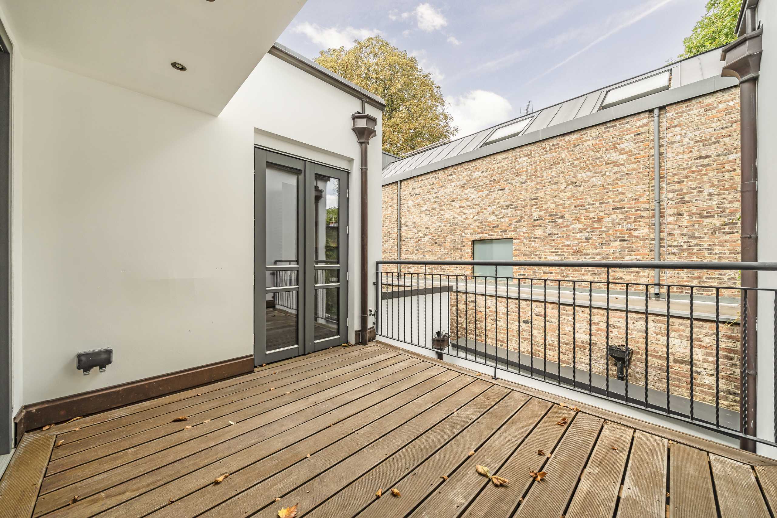 House Kenley Walk in Greater London