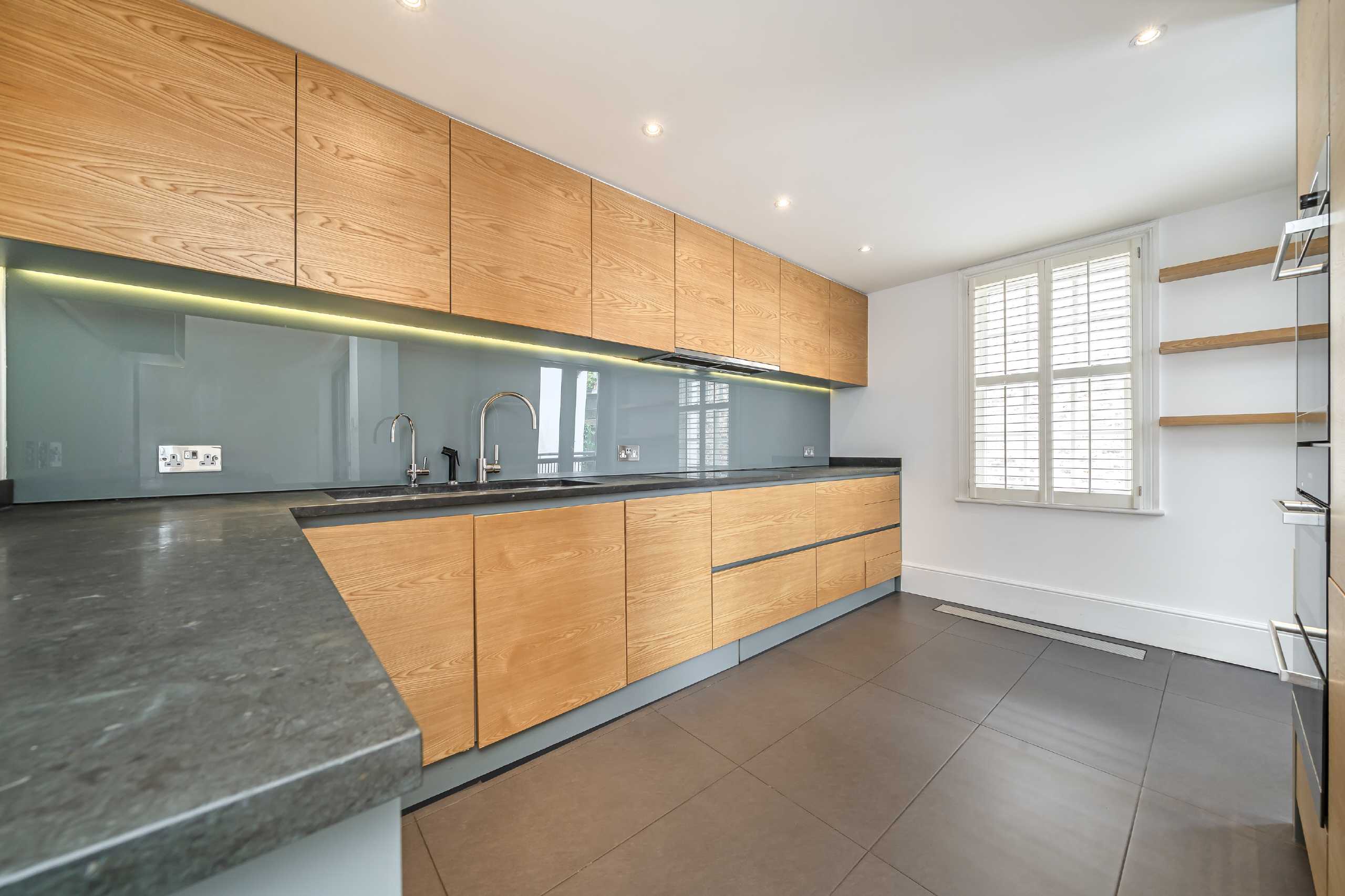 House Kenley Walk in Greater London