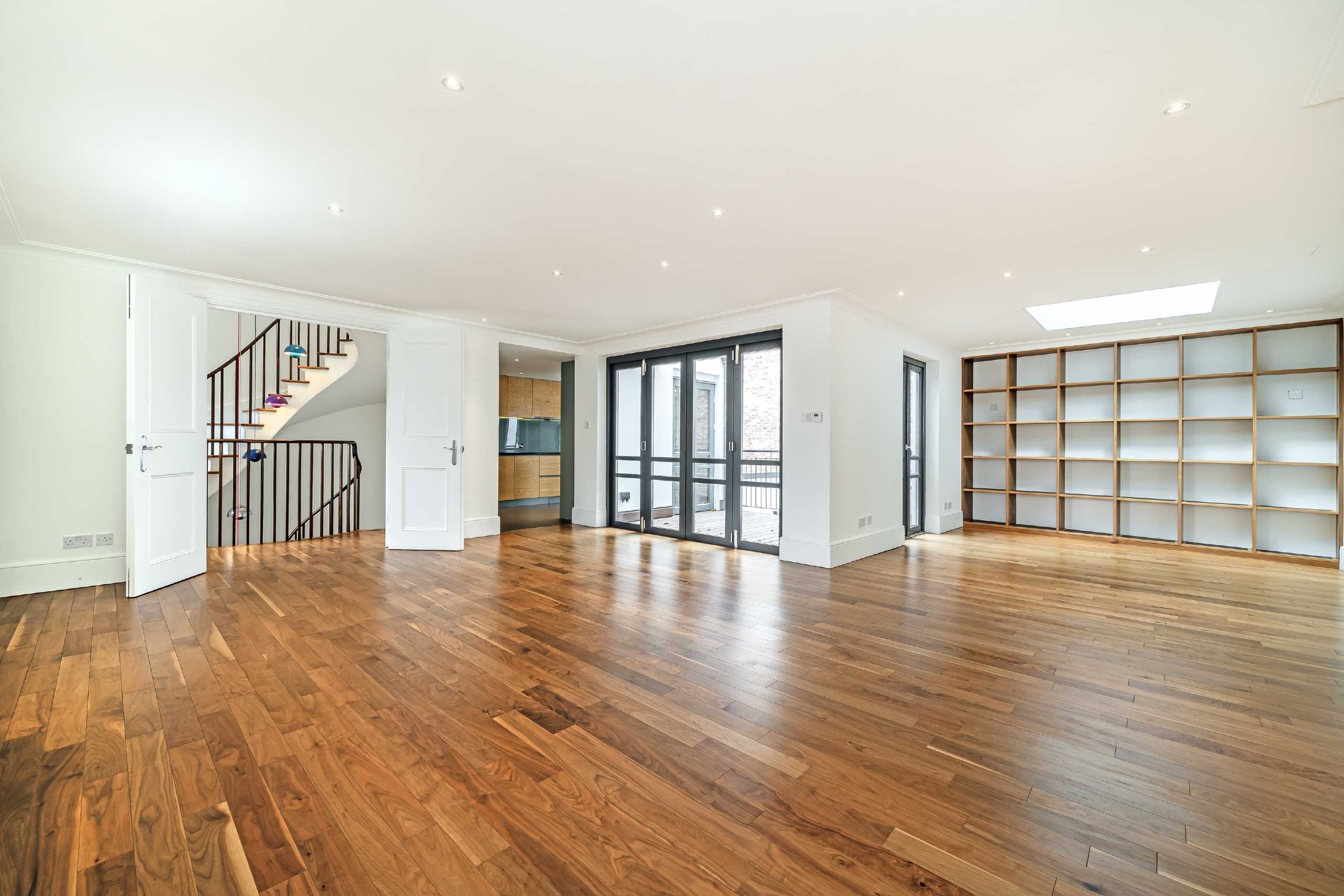 House Kenley Walk in Greater London