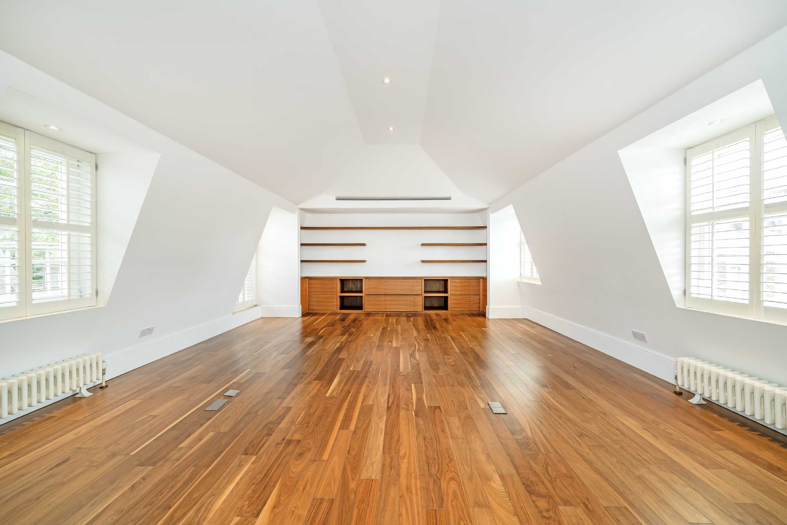 House Kenley Walk in Greater London
