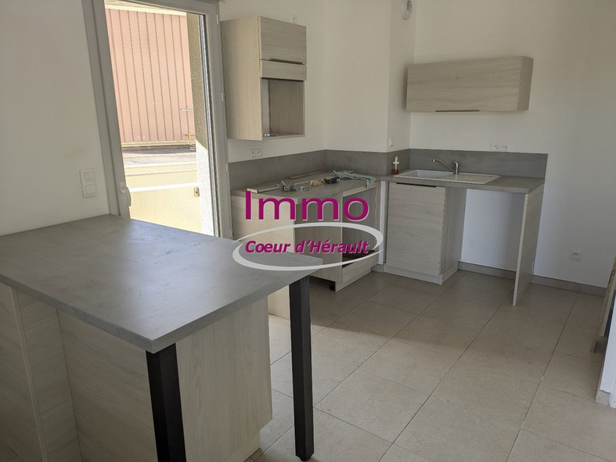 Appartement Rue des Frères Lumière à Clermont-l'Hérault
