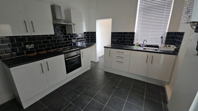 Room Station Road in Salford