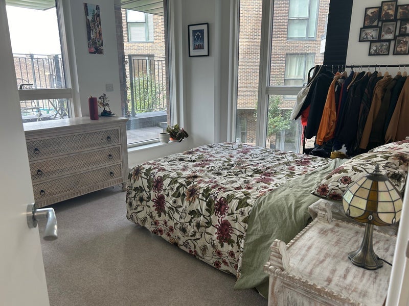 Room Copeland Road in Greater London