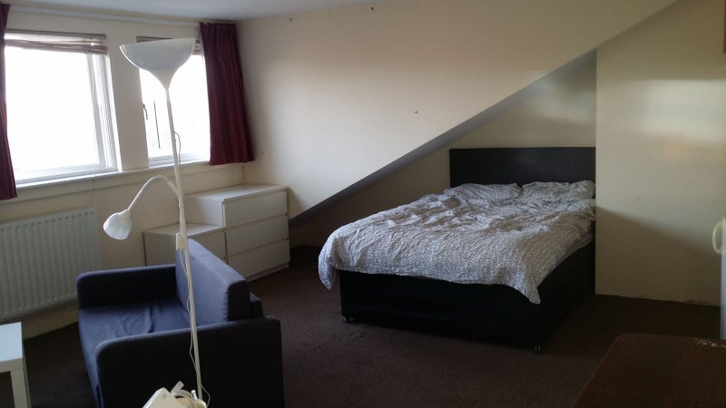 Room Chapeltown Road in Leeds