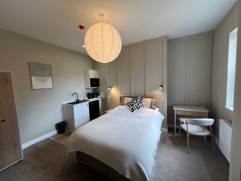 Room Green Street in Middleton