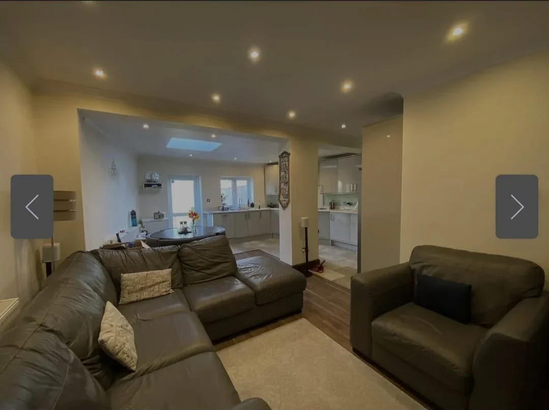 Room Dawlish Drive in Greater London