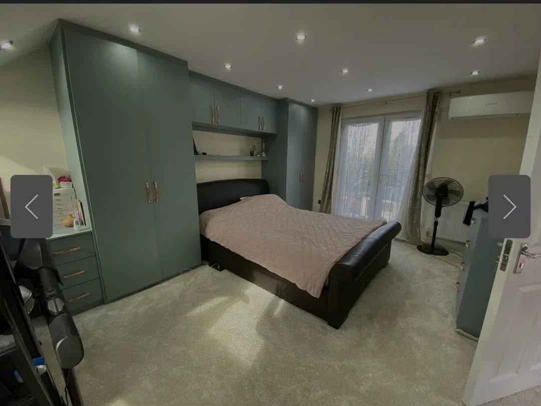 Room Dawlish Drive in Greater London