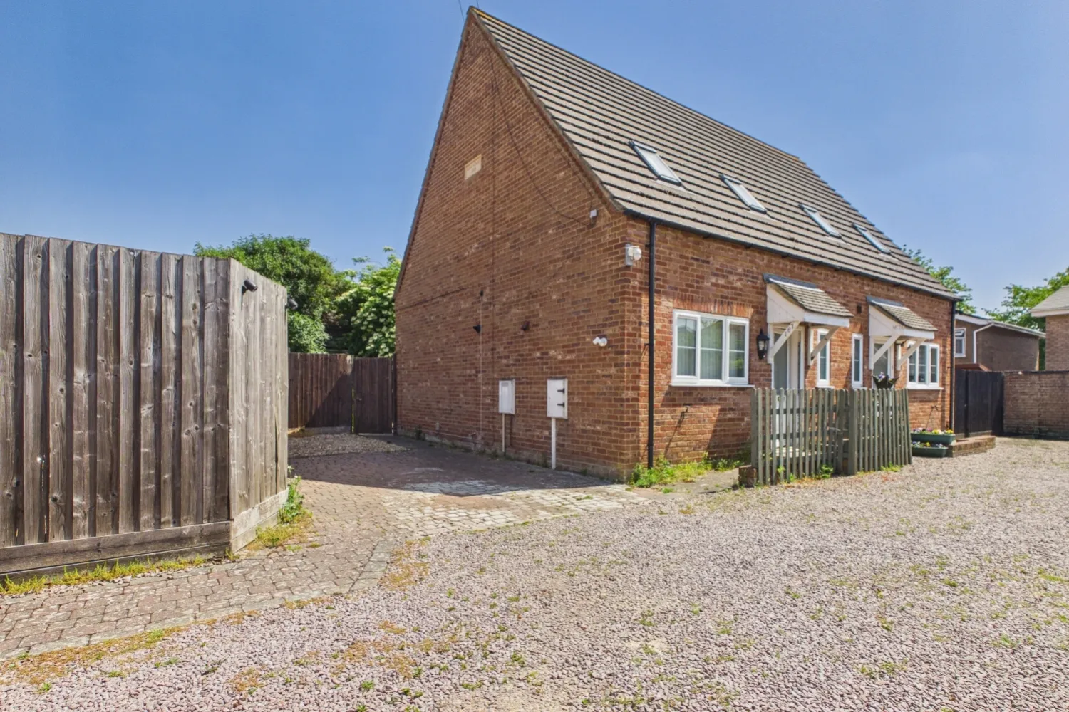 House Winsover Road in South Holland