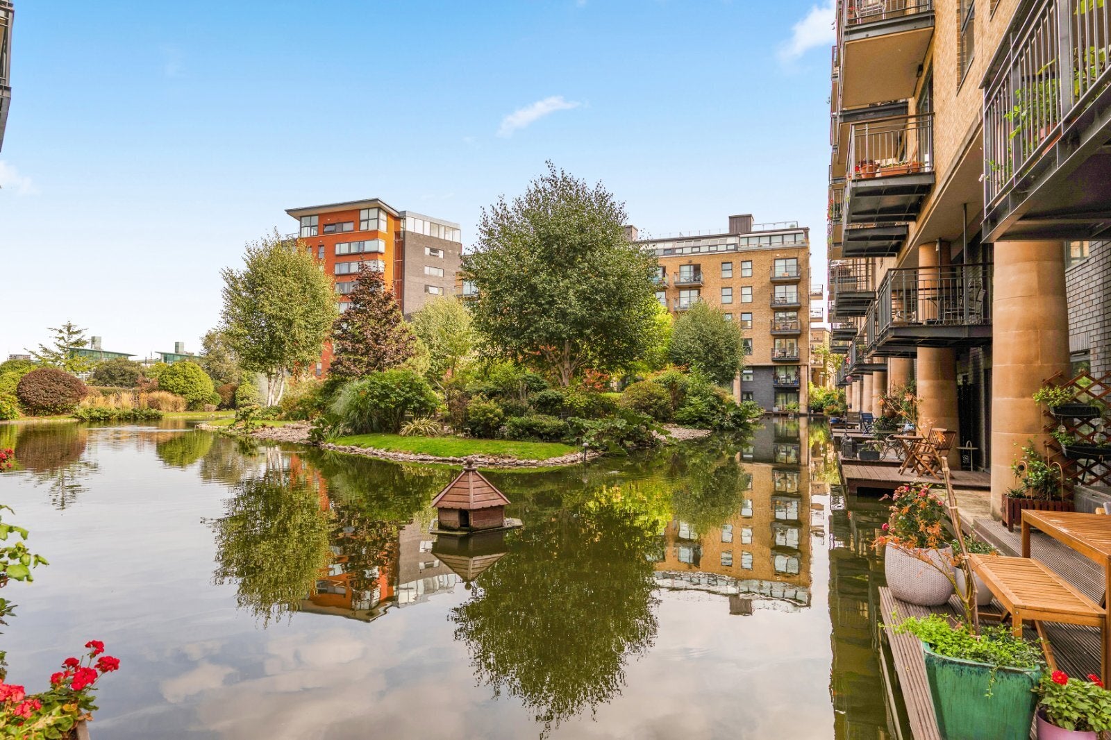 Flat Bermondsey Wall West in Greater London