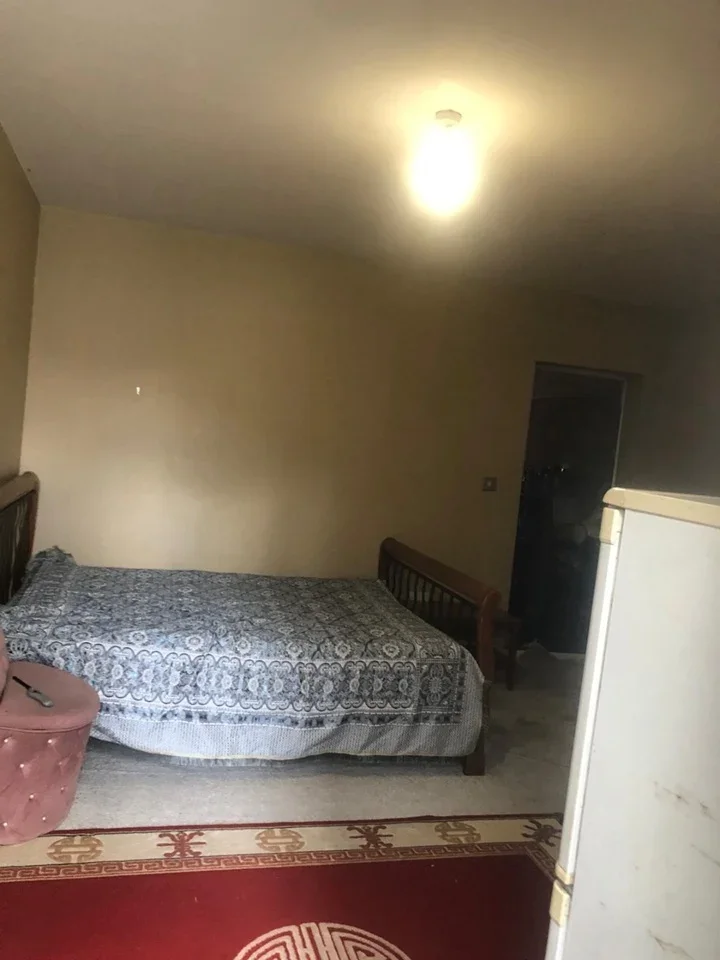 Room Upney Lane in Greater London