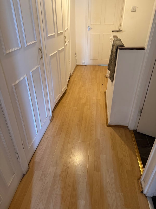 Room Condell Road in Greater London
