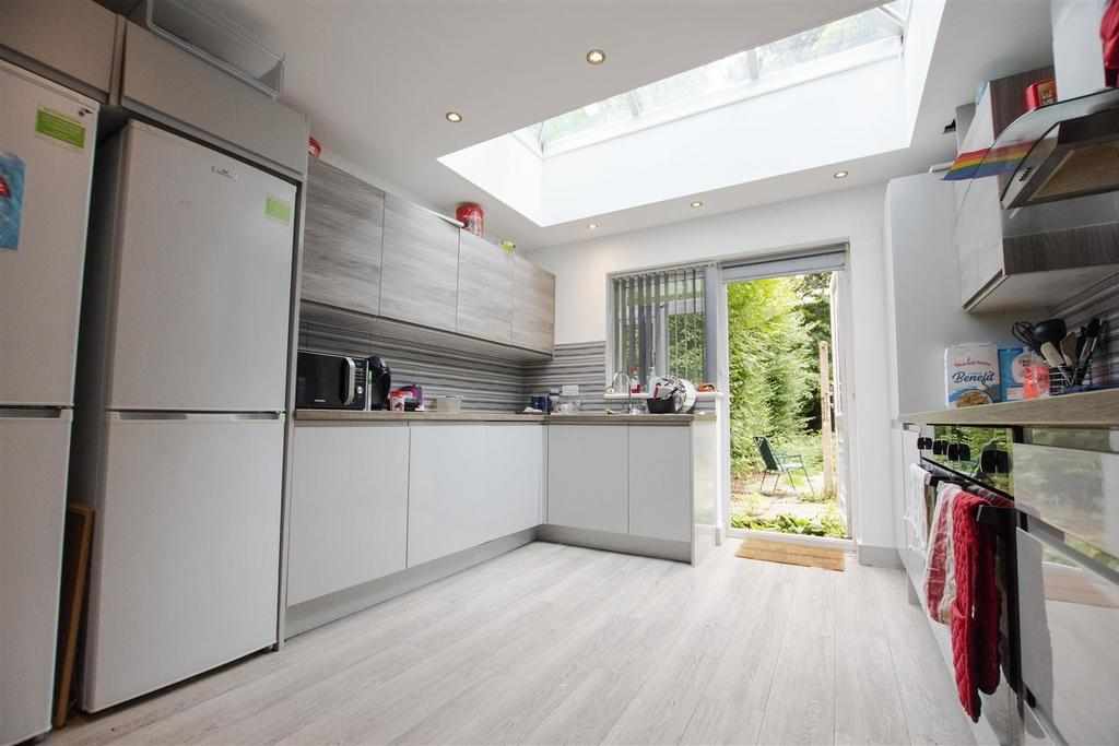 Flat Teignmouth Road in Birmingham