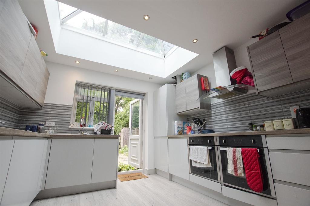 Flat Teignmouth Road in Birmingham