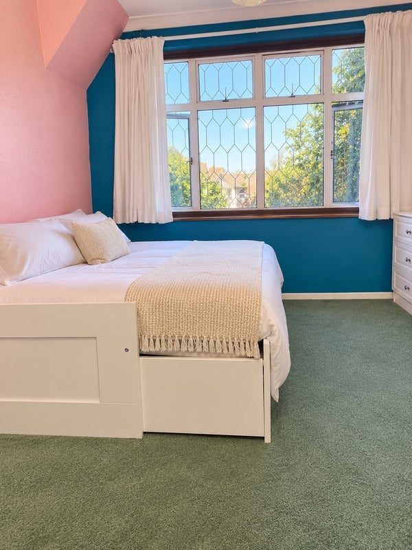Room Flaxton Road in Greater London