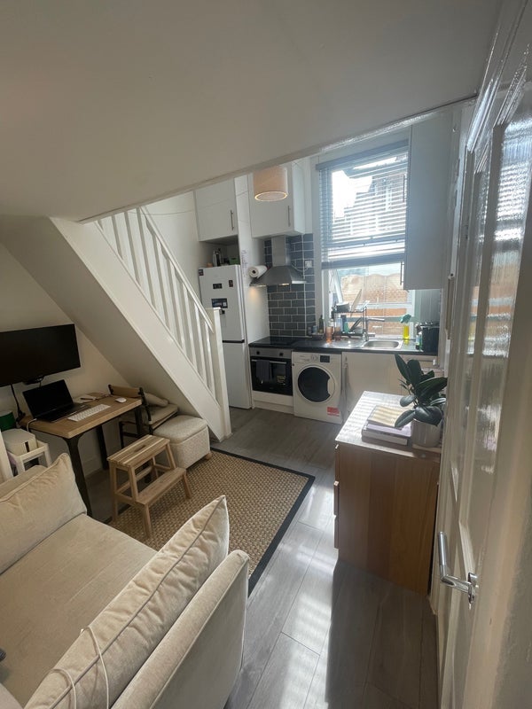 Flat Essex Road in Greater London