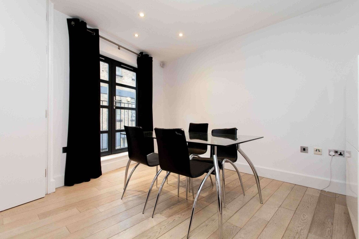 Flat Hatton Place in Greater London