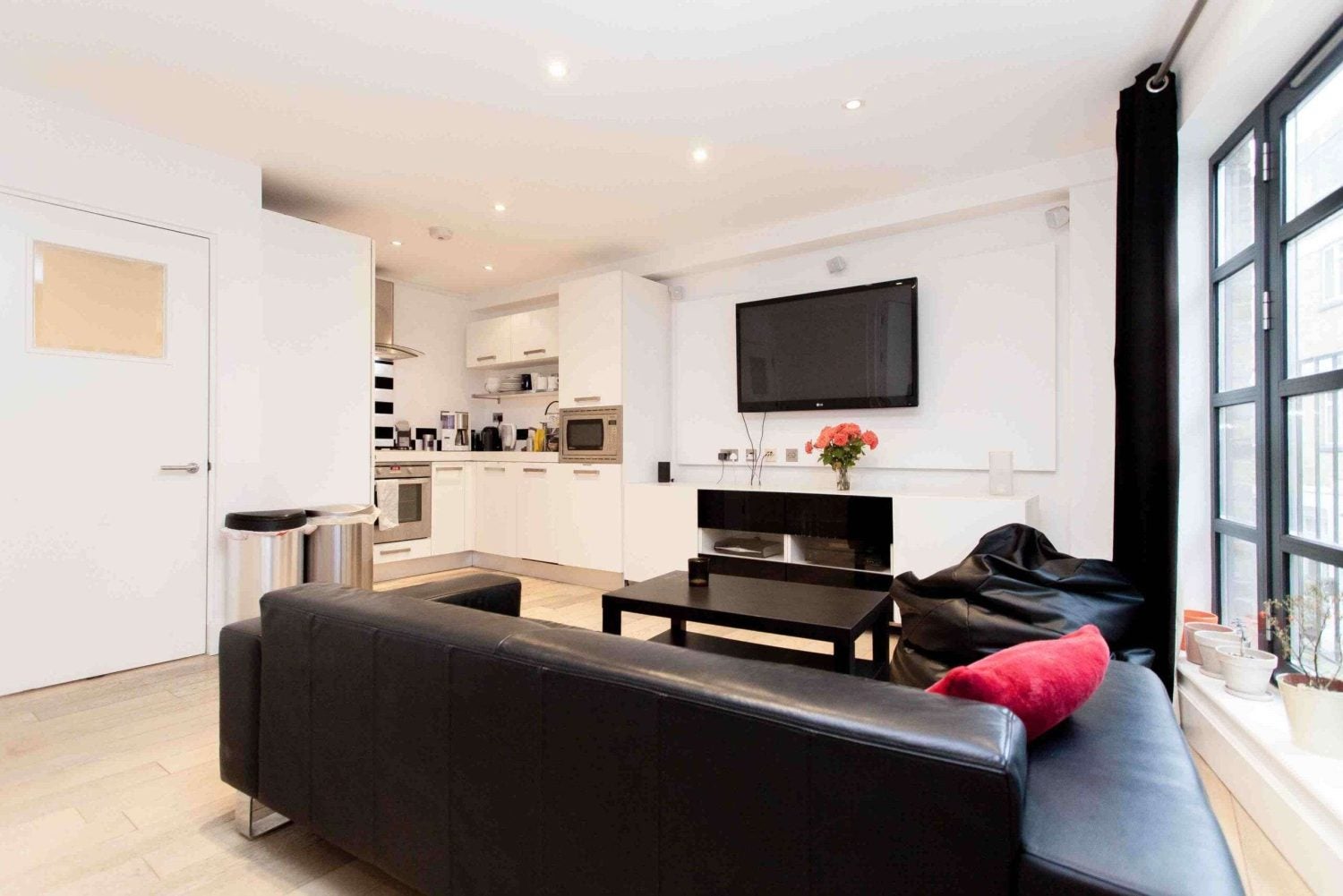 Flat Hatton Place in Greater London