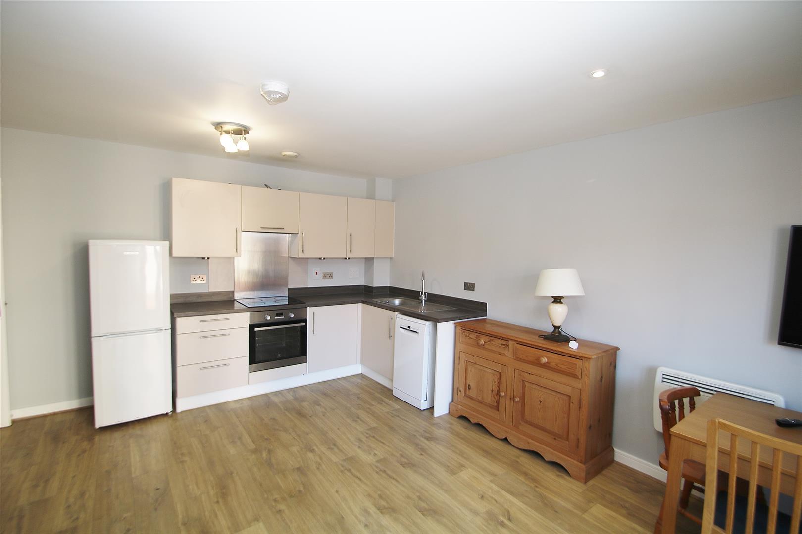 Flat Schoolgate Drive in Greater London