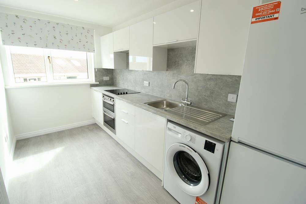 Flat Newlands Avenue in Salford