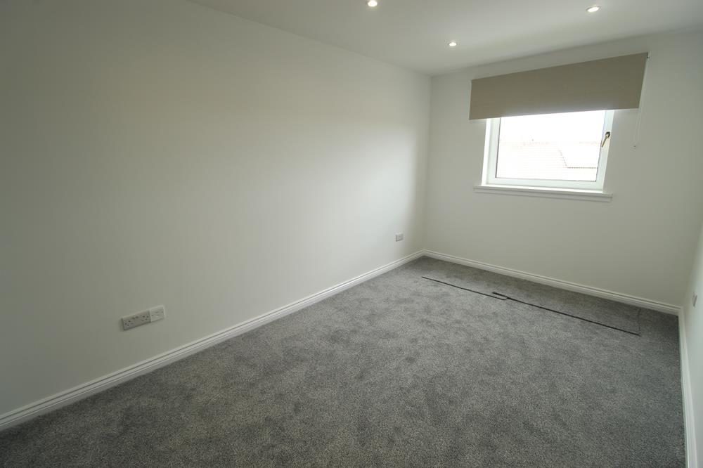 Flat Newlands Avenue in Salford