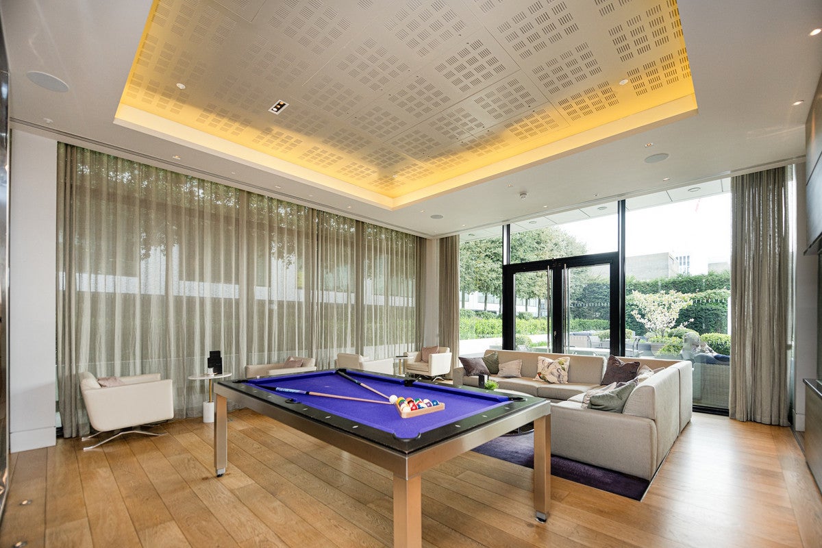 Flat Moor Lane in City of London
