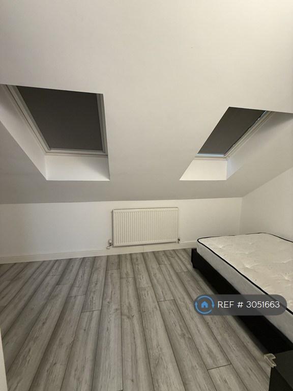 Flat Winchester Avenue in Leicester