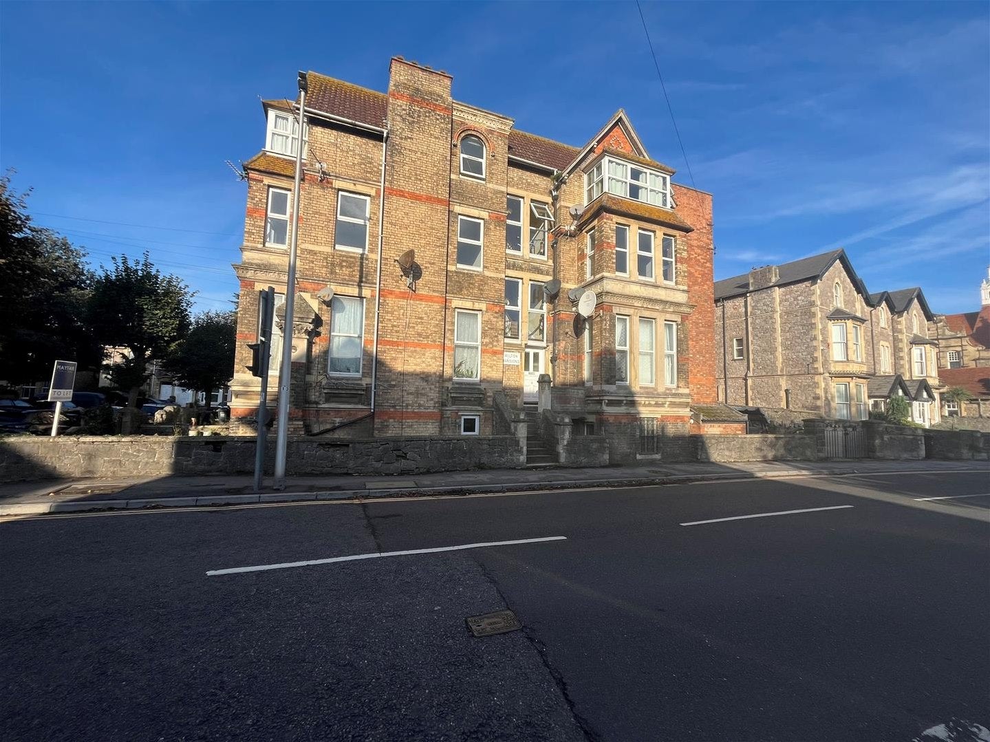 Flat Walliscote Road in Weston-super-Mare