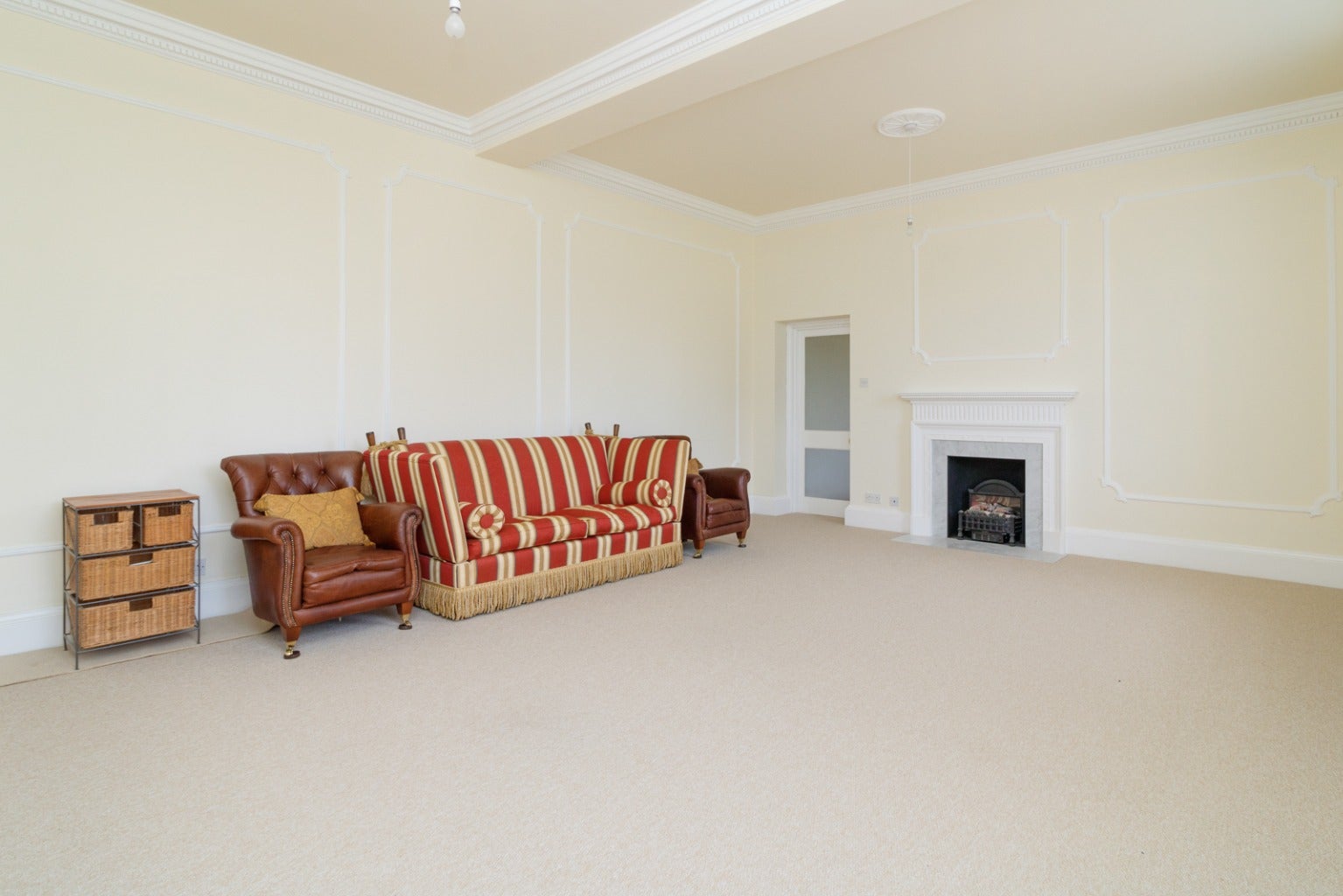 Flat Waldershare Road in Dover