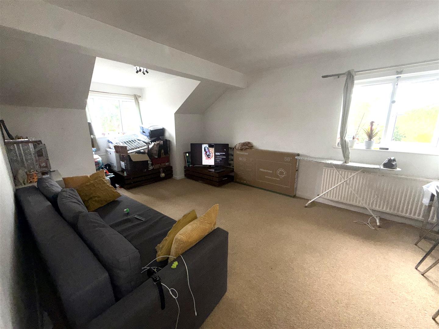 Flat Lorane Court in Watford