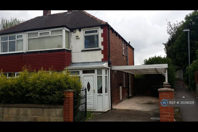 House Waincliffe Drive in Leeds