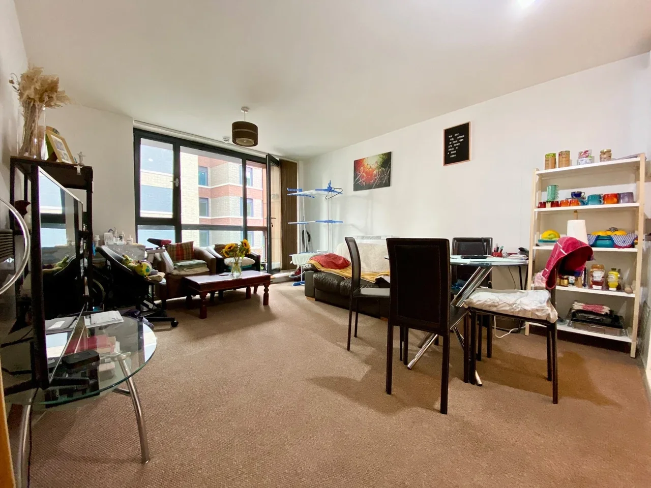Flat Hallsville Road in Greater London