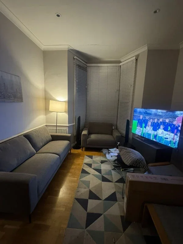 Room Woodfall Road in Greater London