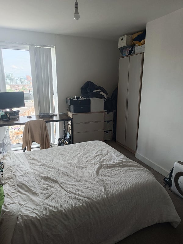 Room Trinity Way in Salford