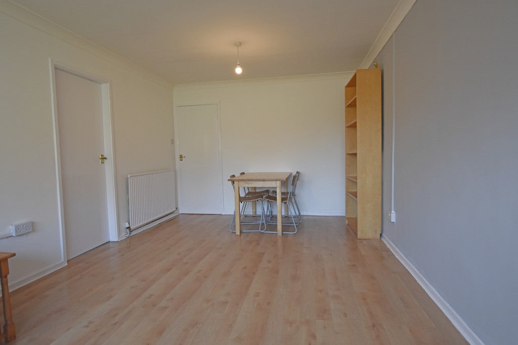 Flat Malcolm Close in Nottingham
