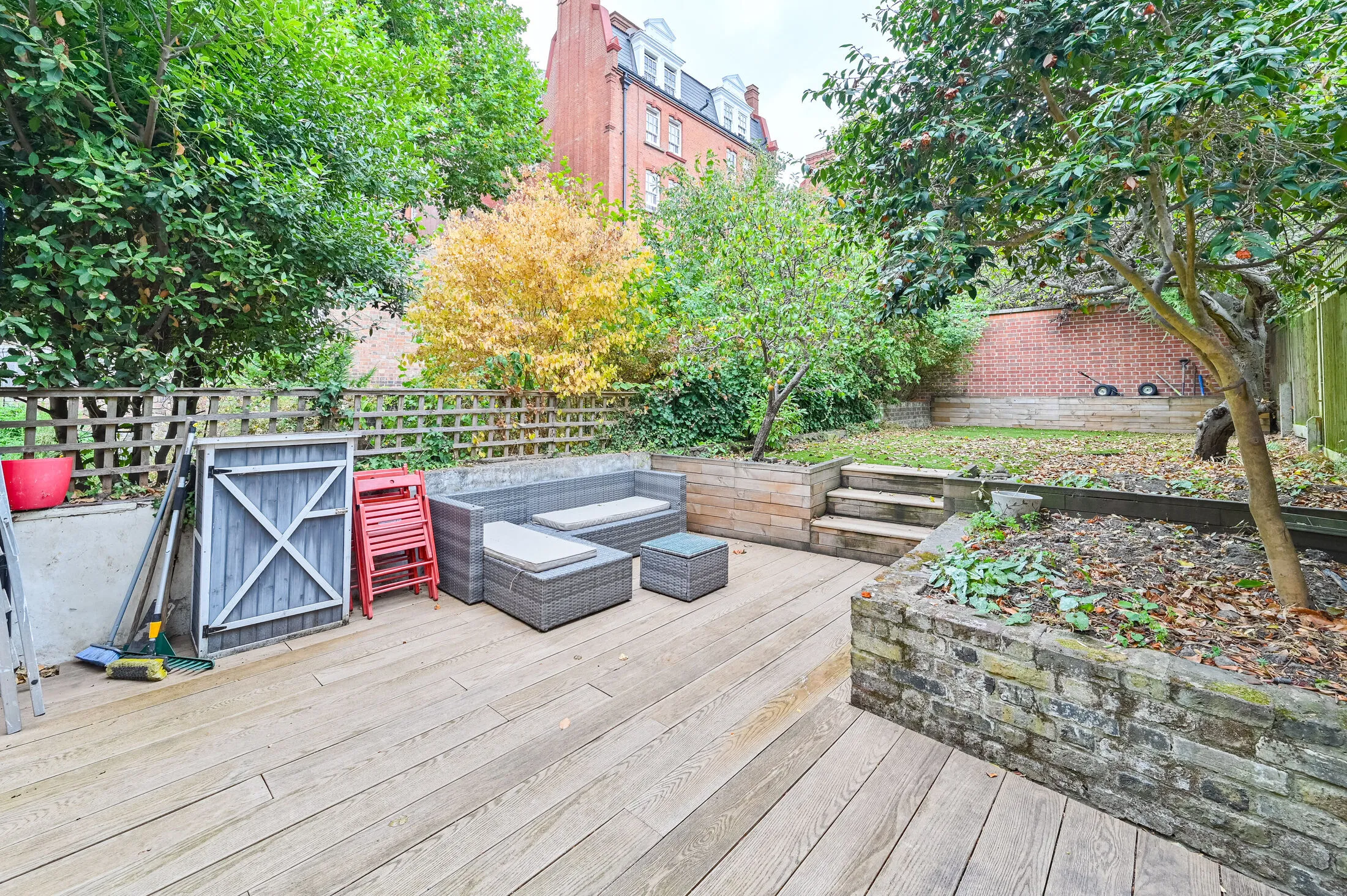 House Caspian Street in Greater London