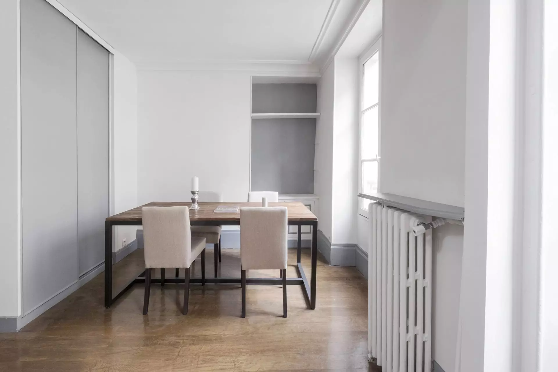 Flat Rue de Longchamp in Paris