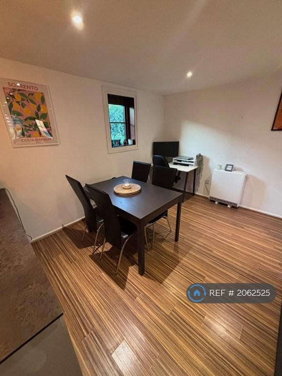Flat Foxwell Street in Greater London